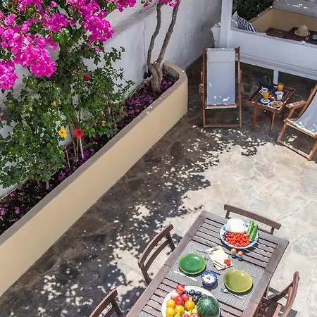 Σπίτι διακοπών The Bougainvillea Μεσαριά